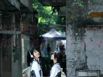 观看17c吃瓜，一边吃零食一边膜拜这些“吃瓜”前辈，真心佩服！