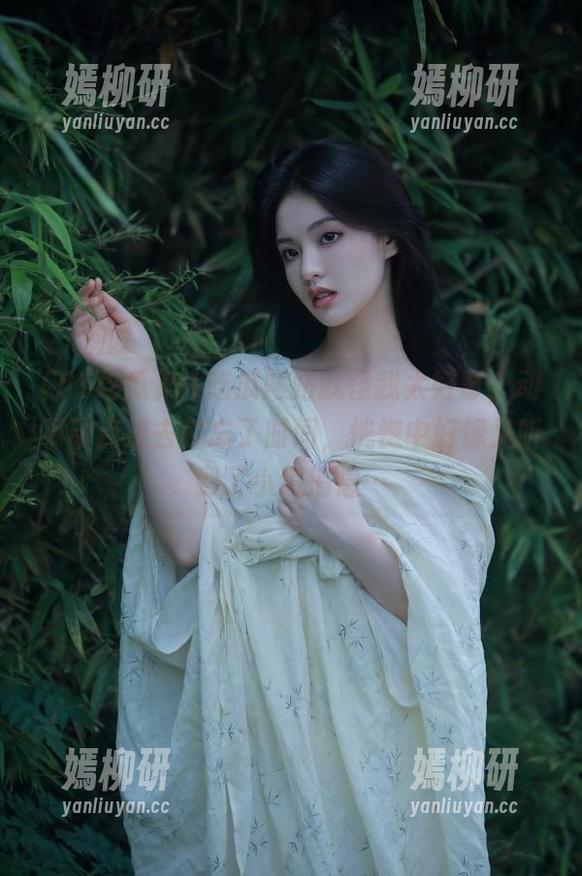 51吃瓜网站就怪我太好奇，动不动点进去就忘了时间，恍惚中好像又听到了小道消息…