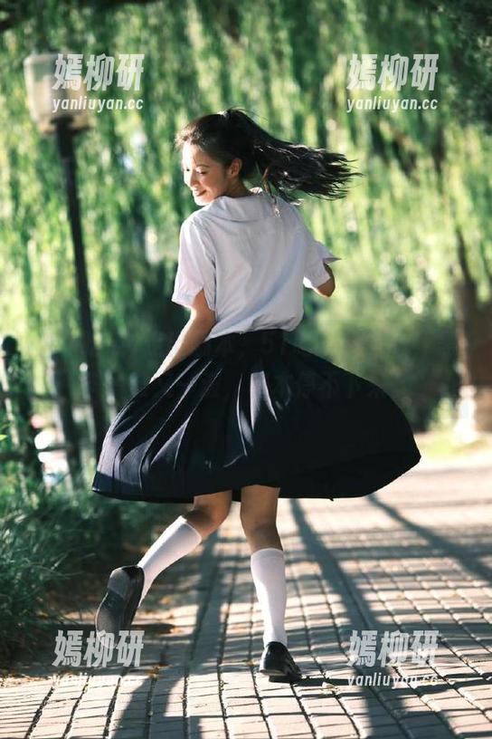 走出剧本，51吃瓜苹果版，黑料一波又一波，根本停不下来。