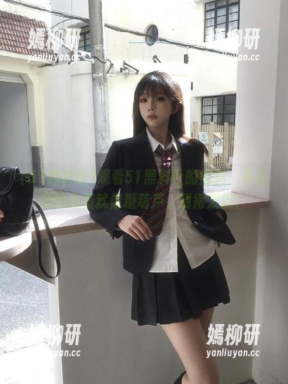 观看51黑料社的黑料，不打烊的心情就像糖葫芦，甜得发腻！