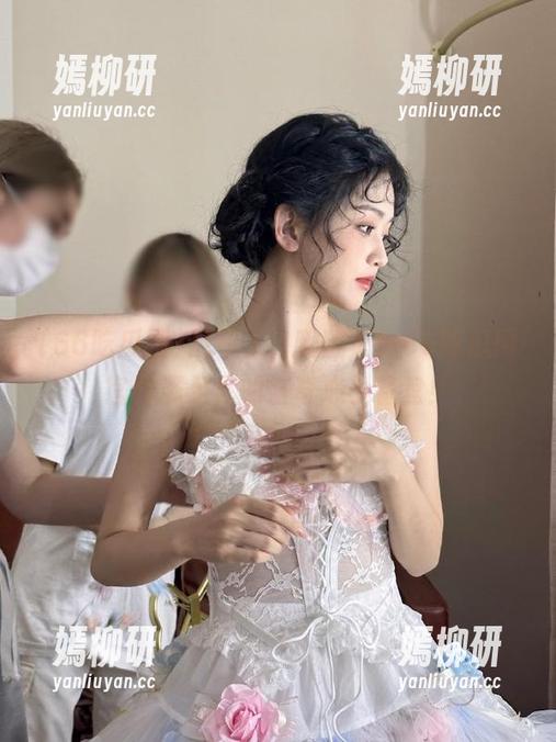 瓜来了，嗨翻天！66吃瓜网官网满足你的好奇心小餐盘！