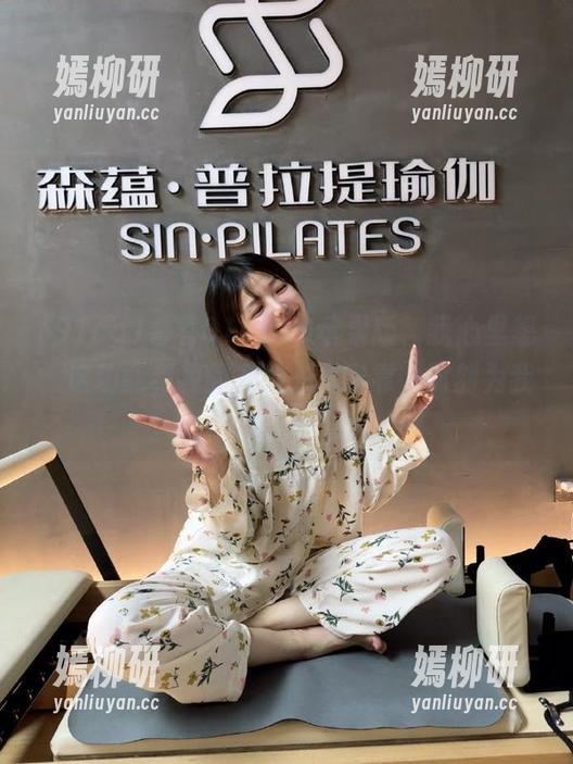 看着91cg19苹果版，我心里想，这功能和我的友谊一样牢靠，时刻为我送瓜！