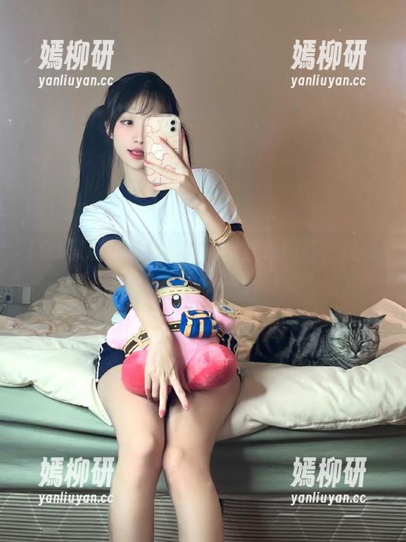 91黑料 91黑料的网址就像网红,越看越想多‘吃一口’!