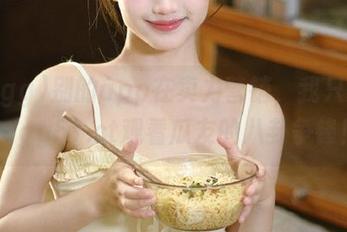 别的app在卖力营销，我只想在ccgg51.ct观看瓜友的八卦争锋！
