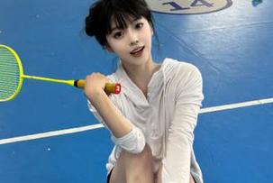 cgw苹果版，进来就被目光锁住，难道有种魔力吗？