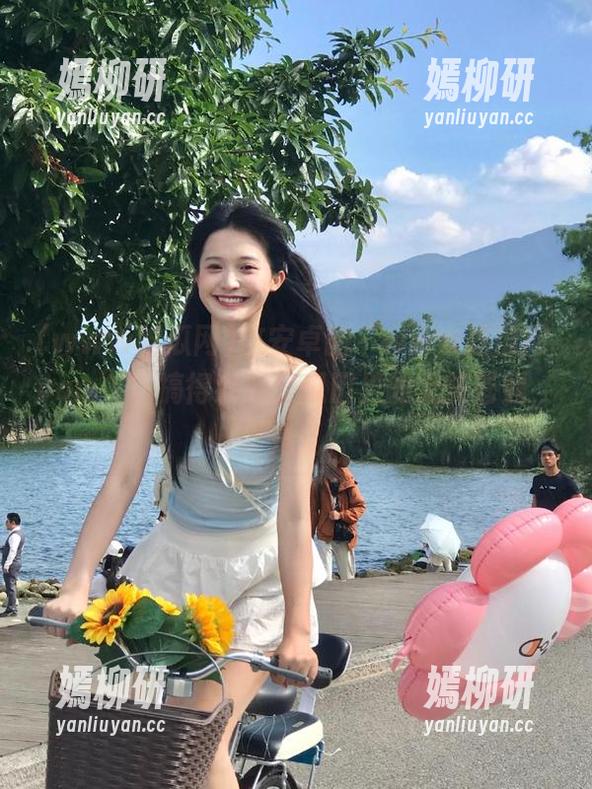 www吃瓜网 这安卓的“www吃瓜网.com”,搞得我像是瓜田里的无头苍蝇,真是乱!