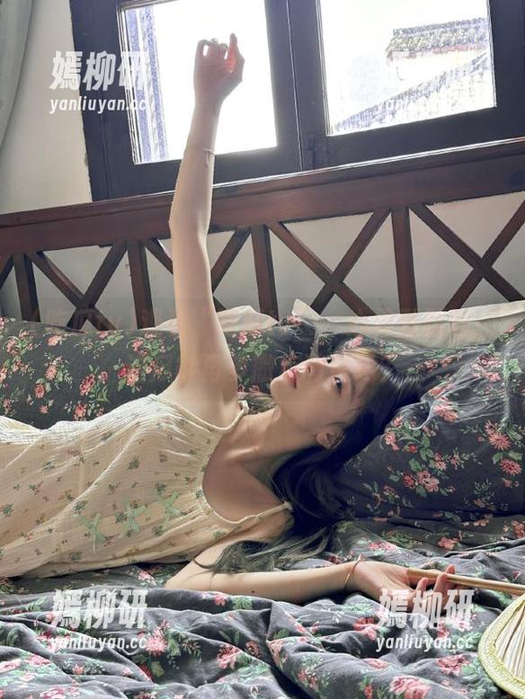 观看“吃瓜tv”，心里默默想：这瓜能再多撒点调料吗？