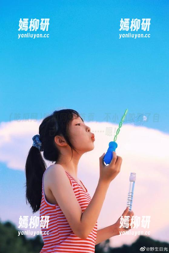 吃瓜网 吃瓜网91首页,不小心咬到了自己,那滋味……嗯!