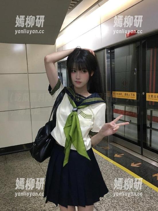吃瓜黑料网页 吃瓜黑料网页的“入口”,那就是一扇让人心跳加速的盲选之门。