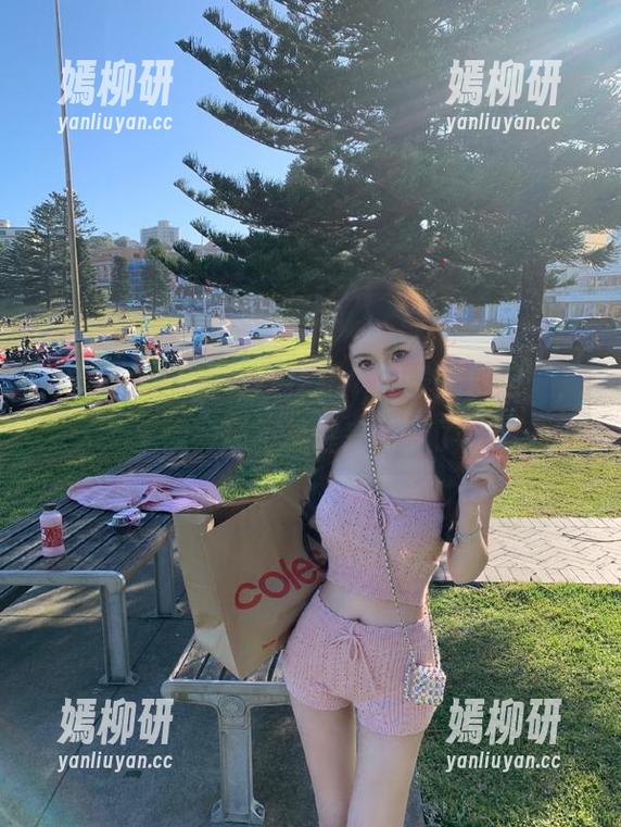 在线探秘“网曝黑料网”，太像一场不想醒来的梦了。