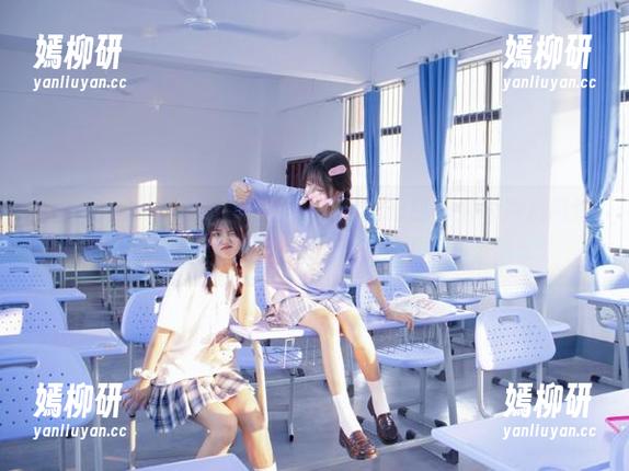 别拿手里的瓜打扰我的思路，黑哥冲料网址可是我生活的小调味！