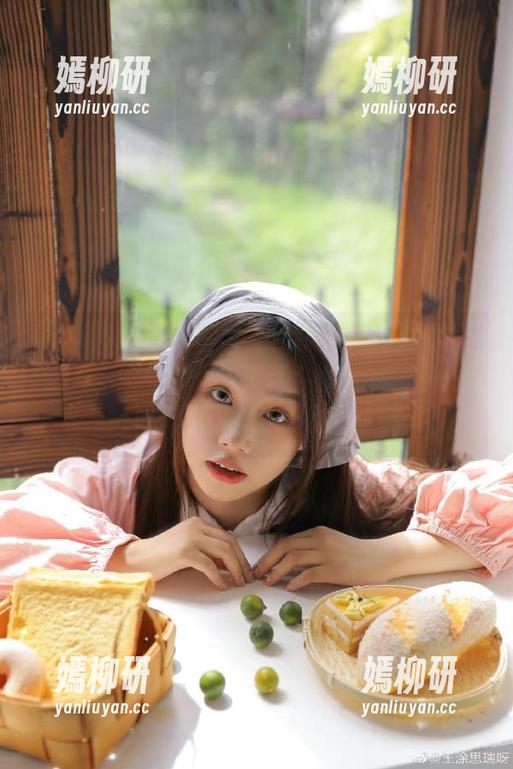 黑料不打烊 吃瓜的节奏稳如老狗,传送门直插‘黑料不打烊’,看网红如何互相‘赞美’!
