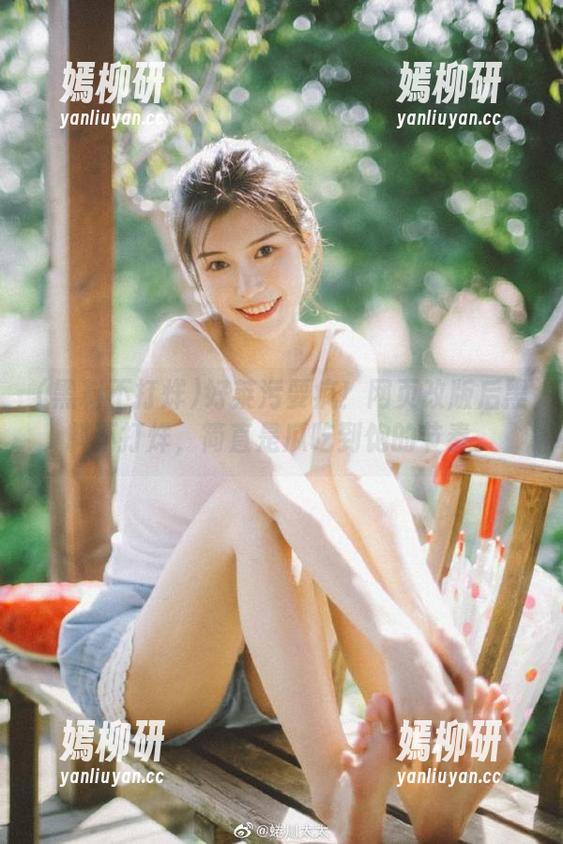 好莱污要疯！网页改版后黑料不打烊，简直是瓜吃到饱的节奏。