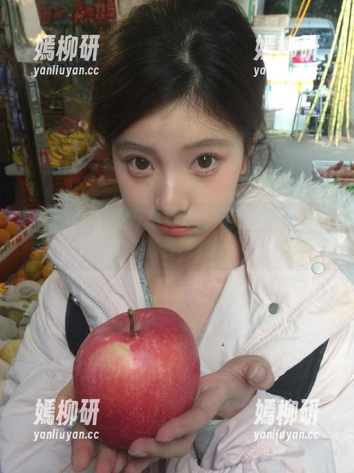 点开黑料专区网页，妥妥一下午八卦材料！