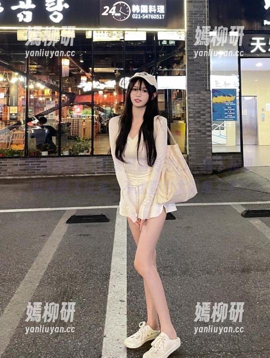 登录黑料传送门，按下按钮，瓜突然飞过来，不迷路也太简单了吧？