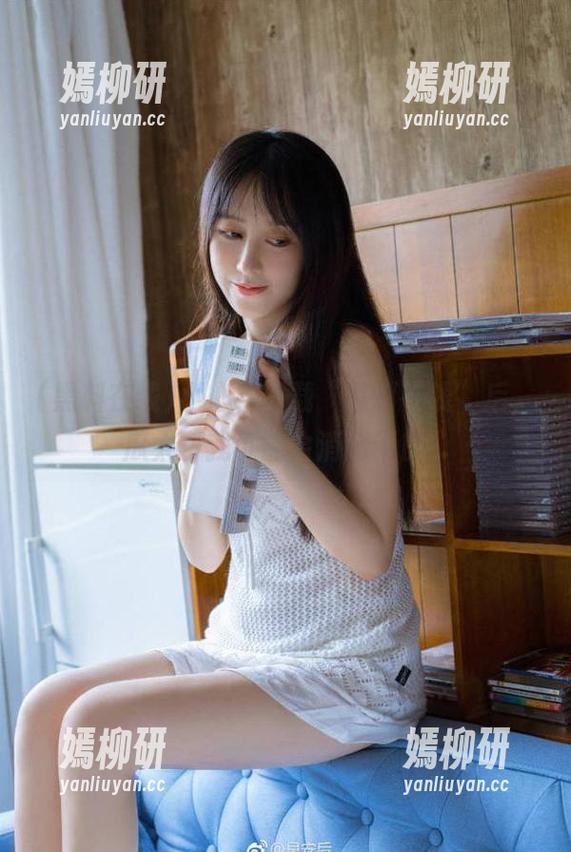 小心！下载“黑料在线”后，瓜太多我可能会消化不良...