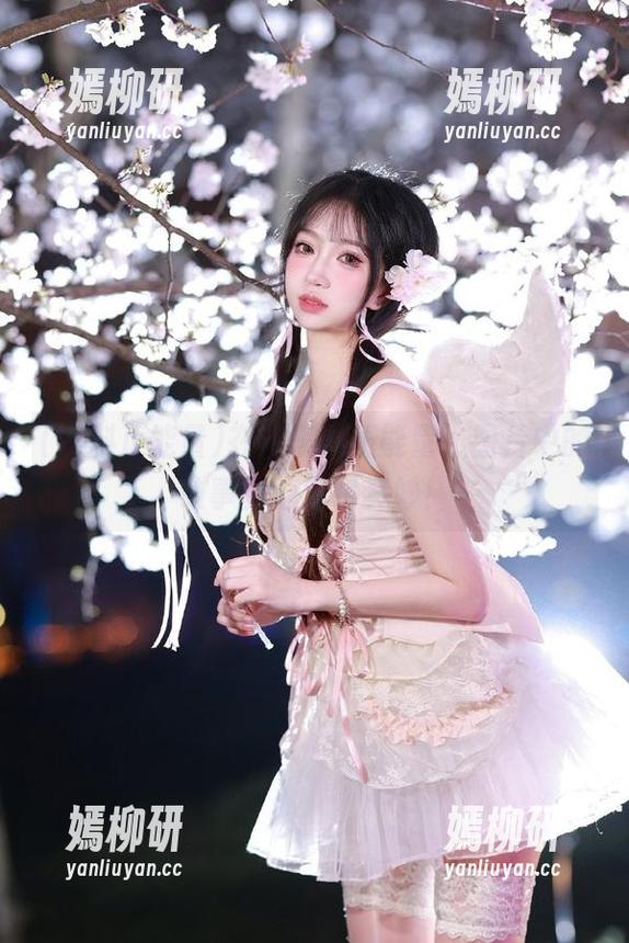 在线黑料正能量，图片中的故事真心莫名其妙！