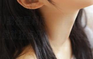 我在黑料网今日黑料网站上，不自觉就狂点开，看着一脸懵逼