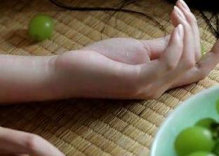 逐步导航到黑社料下载，总觉得少了点什么，像是那种“缺失”。