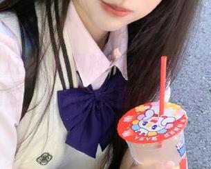 在“黑网料”App里，每个瓜都是甜的，还是说我喜欢自欺欺人？